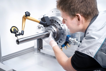 SPINDEL-REPARATUR NACH MASS SPINDEL-REPARATUR NACH MASS